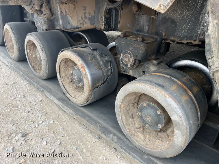 image for item MW9453 2006 Caterpillar Challenger MT865B tractor