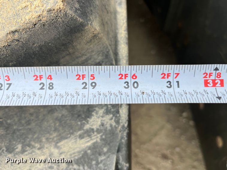 image for item MW9453 2006 Caterpillar Challenger MT865B tractor