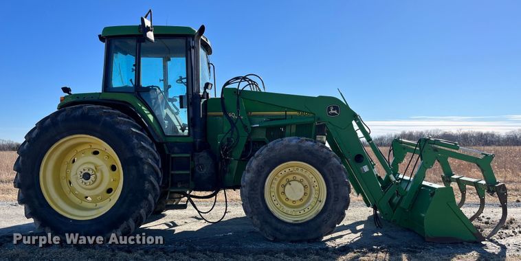 image for item MW9491 1993 John Deere 7800  MFWD tractor