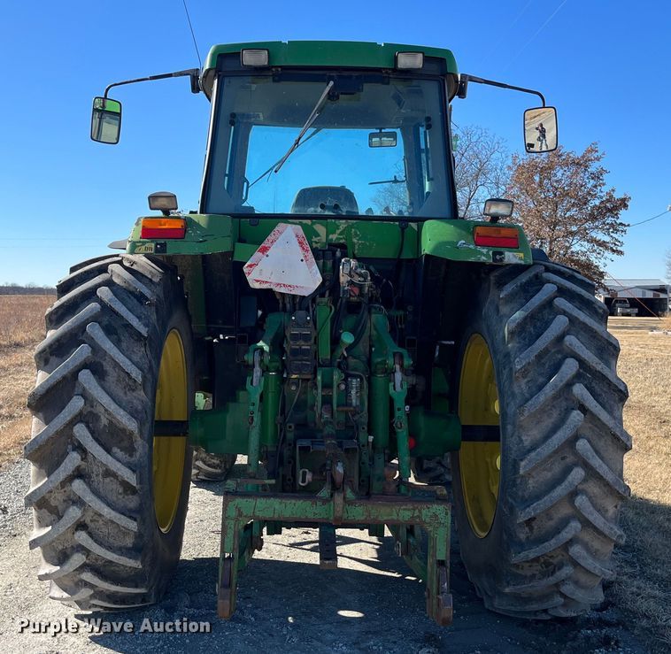 image for item MW9491 1993 John Deere 7800  MFWD tractor