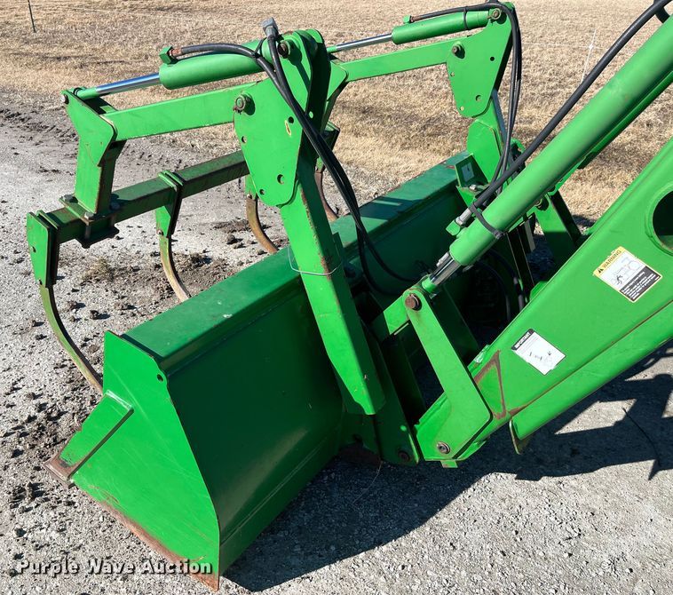 image for item MW9491 1993 John Deere 7800  MFWD tractor