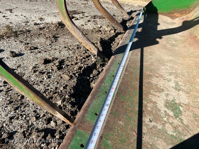 image for item MW9491 1993 John Deere 7800  MFWD tractor