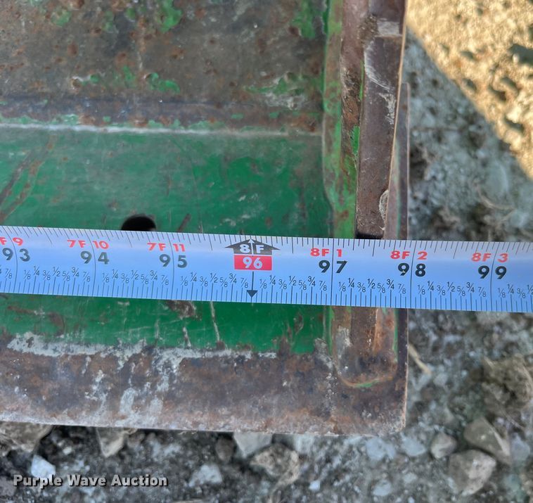 image for item MW9491 1993 John Deere 7800  MFWD tractor