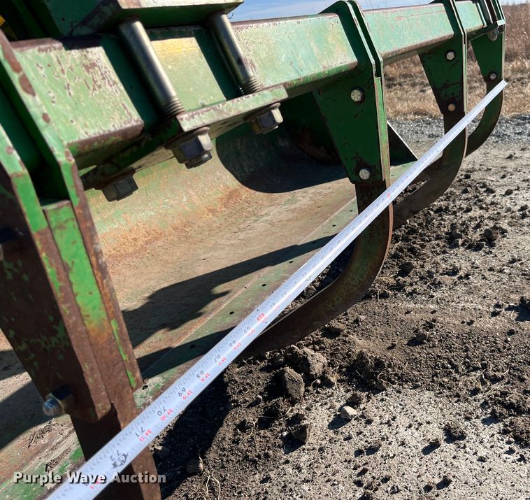 image for item MW9491 1993 John Deere 7800  MFWD tractor