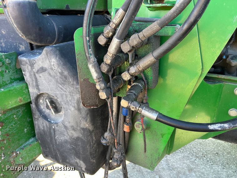 image for item MW9491 1993 John Deere 7800  MFWD tractor