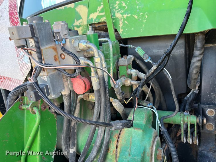 image for item MW9491 1993 John Deere 7800  MFWD tractor