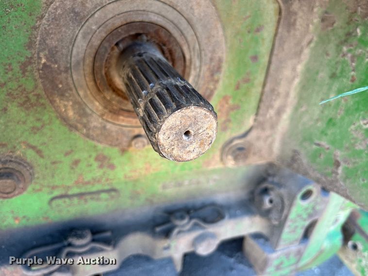 image for item MW9491 1993 John Deere 7800  MFWD tractor