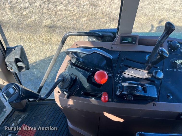 image for item MW9491 1993 John Deere 7800  MFWD tractor