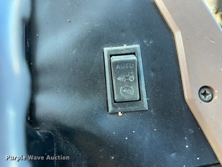 image for item MW9491 1993 John Deere 7800  MFWD tractor