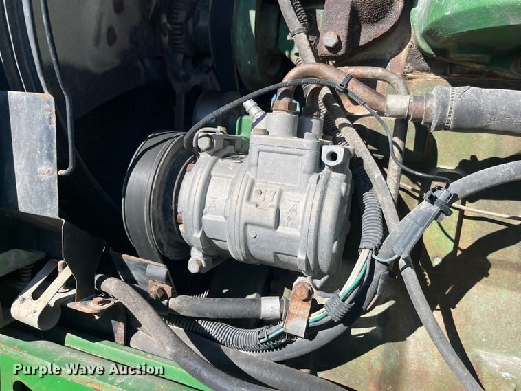 image for item MW9491 1993 John Deere 7800  MFWD tractor