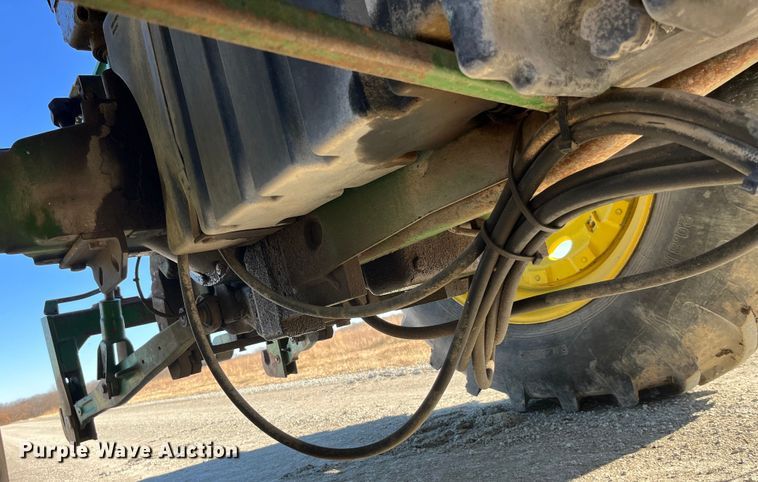 image for item MW9491 1993 John Deere 7800  MFWD tractor