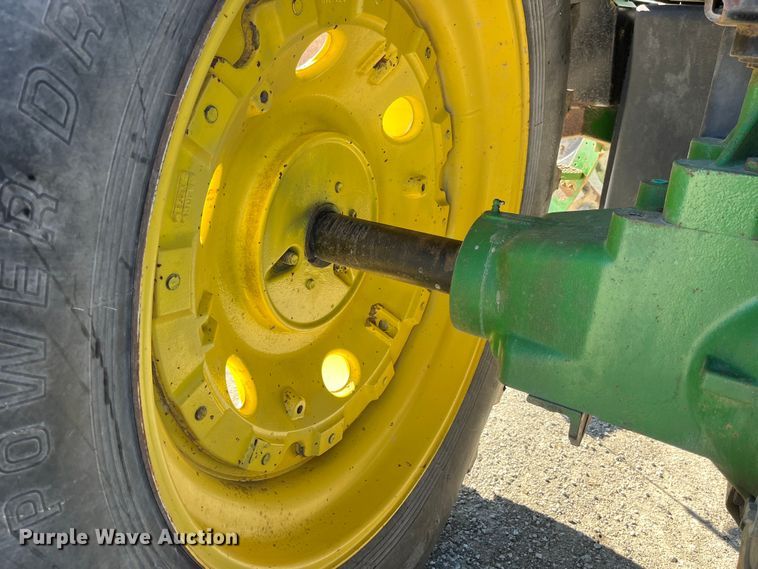 image for item MW9491 1993 John Deere 7800  MFWD tractor