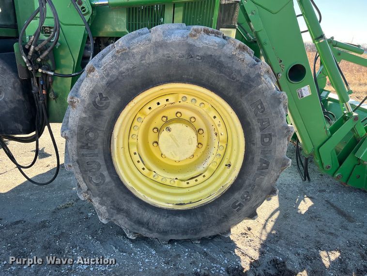 image for item MW9491 1993 John Deere 7800  MFWD tractor