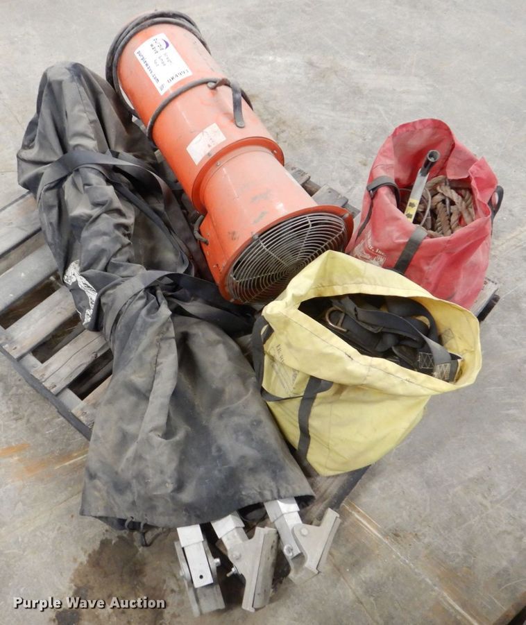 image for item DK4993 Underground safety or shoring equipment