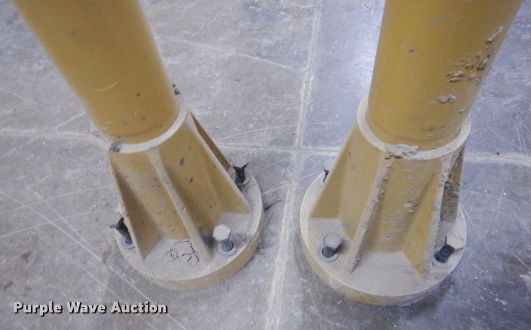 image for item DK5005 (2) Caterpillar grade control mounts