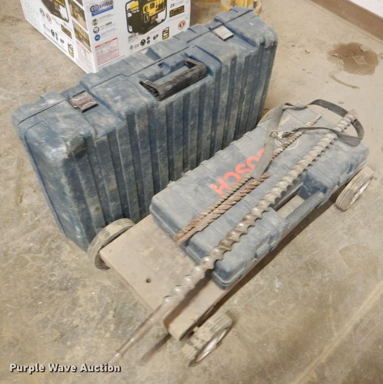 image for item DK5011 (2) Bosch DH1020VC drills