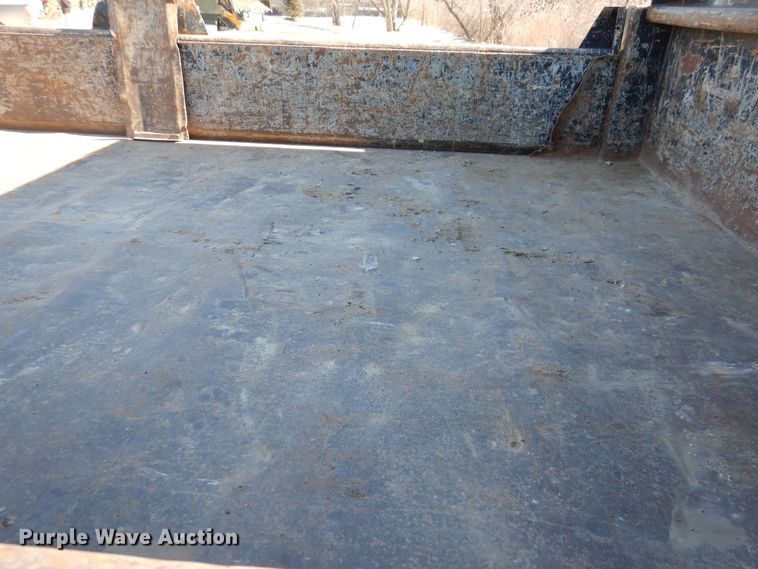 image for item DK5014 2005 GMC C5500  dump truck