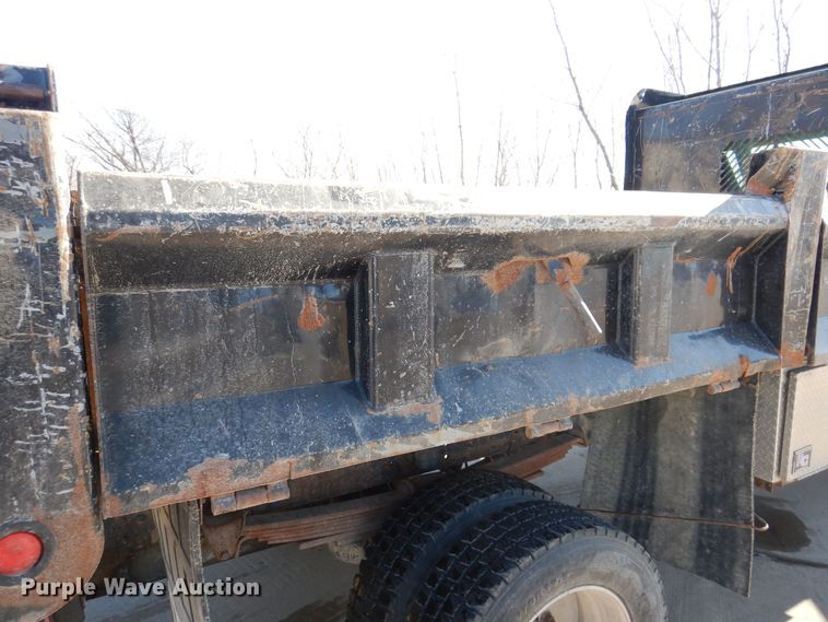 image for item DK5014 2005 GMC C5500  dump truck