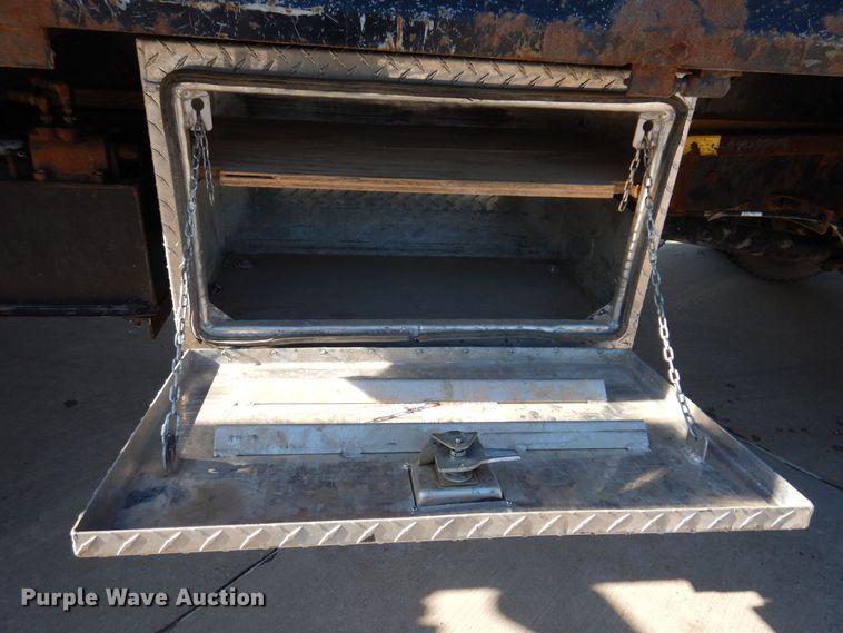 image for item DK5014 2005 GMC C5500  dump truck