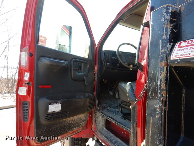 image for item DK5014 2005 GMC C5500  dump truck