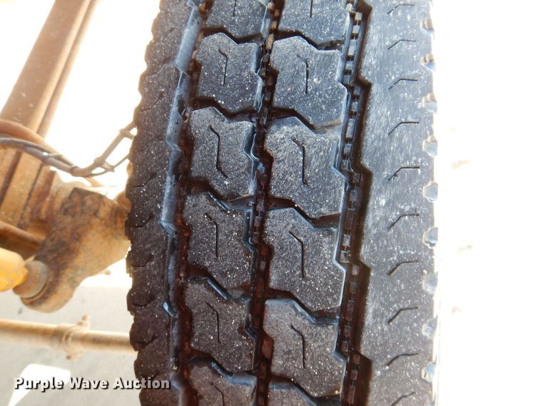 image for item DK5014 2005 GMC C5500  dump truck