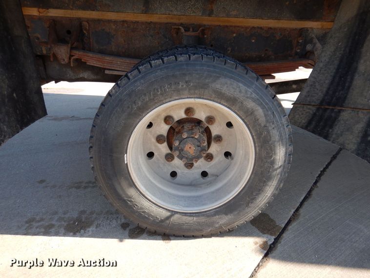 image for item DK5014 2005 GMC C5500  dump truck