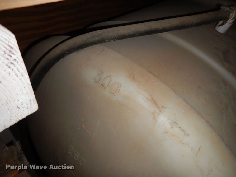 image for item DK5015 2004 Haulmark  enclosed cargo trailer with pressure testing system