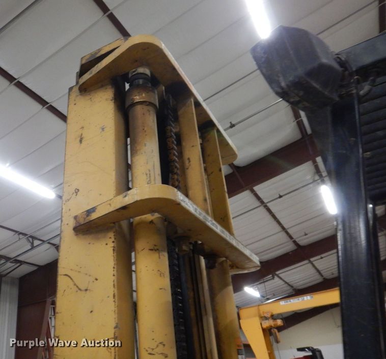 image for item DK5017 1998 John Deere 486E  forklift