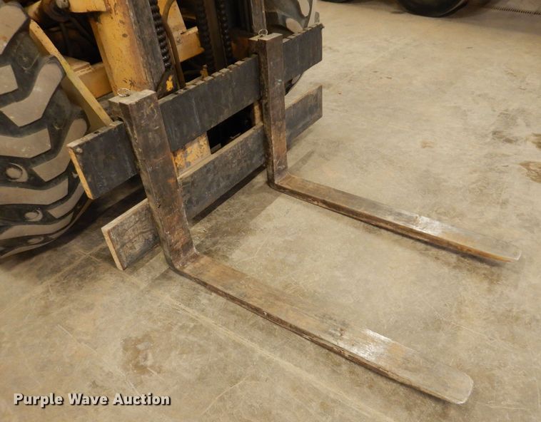 image for item DK5017 1998 John Deere 486E  forklift