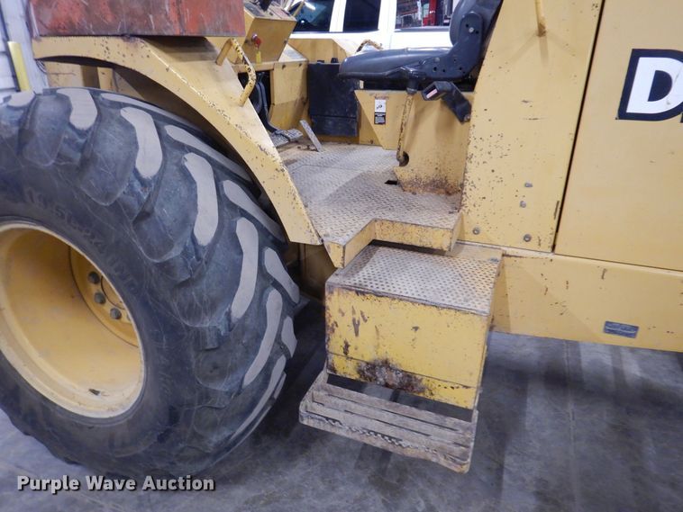 image for item DK5017 1998 John Deere 486E  forklift