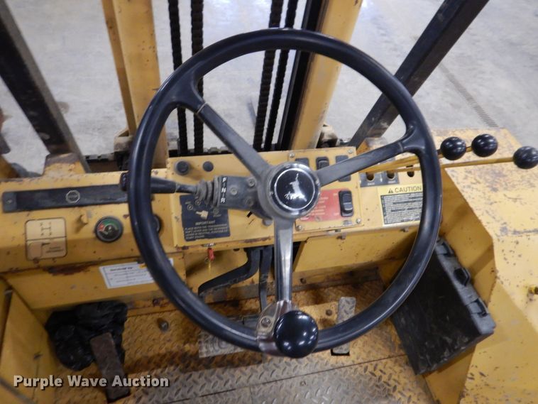 image for item DK5017 1998 John Deere 486E  forklift