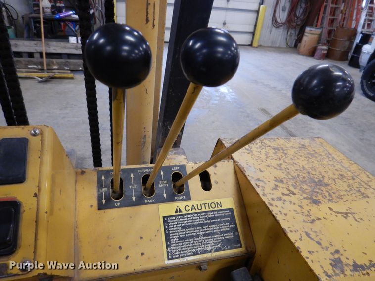 image for item DK5017 1998 John Deere 486E  forklift