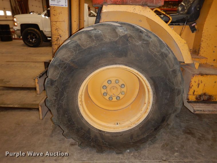 image for item DK5017 1998 John Deere 486E  forklift