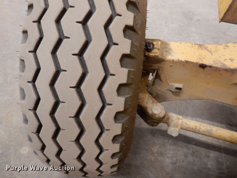 image for item DK5017 1998 John Deere 486E  forklift