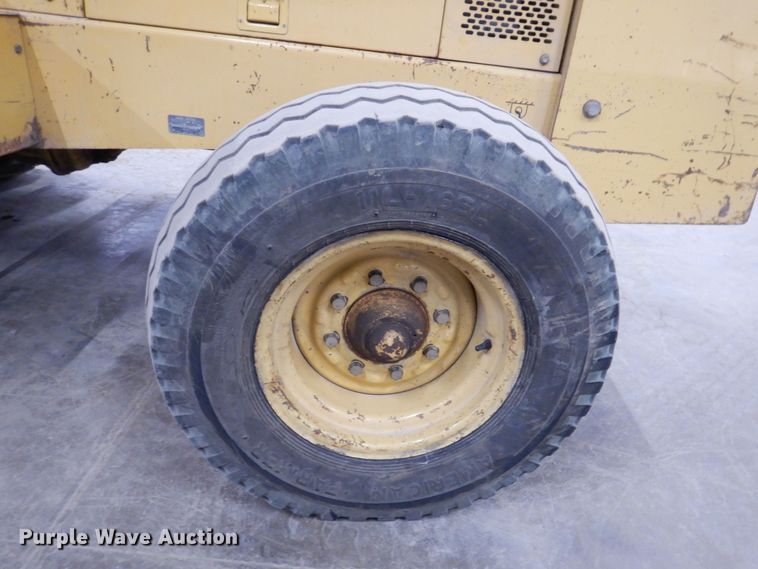 image for item DK5017 1998 John Deere 486E  forklift