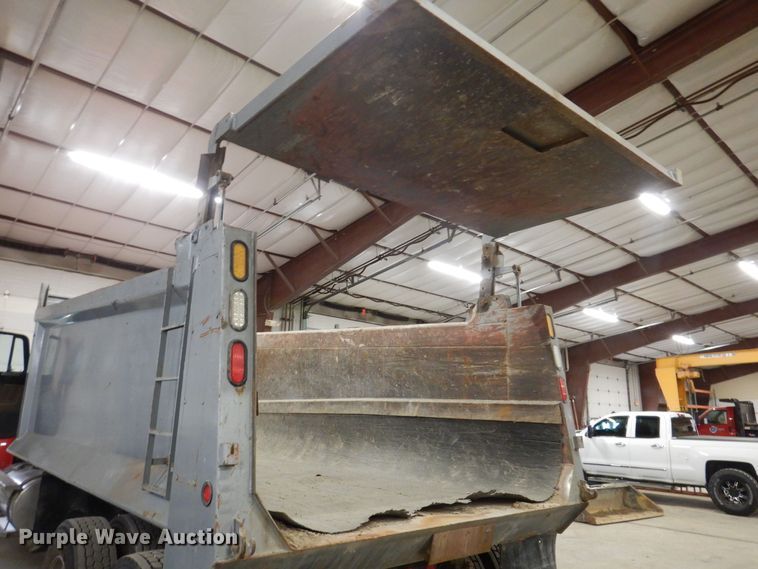 image for item DK5028 2009 Freightliner FLD120  dump truck