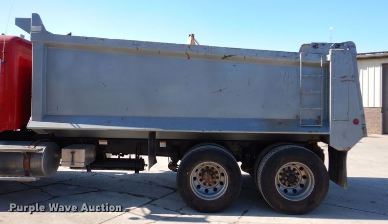 image for item DK5028 2009 Freightliner FLD120  dump truck