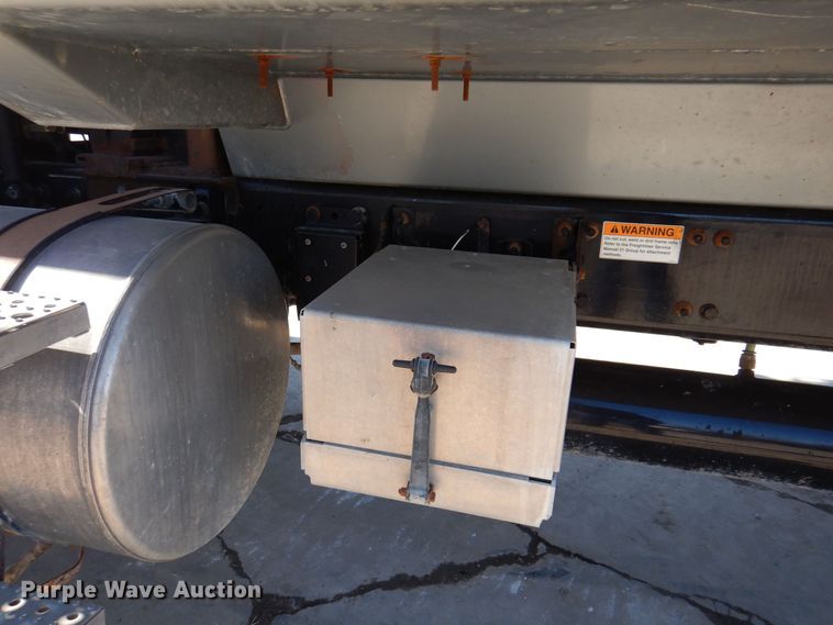 image for item DK5028 2009 Freightliner FLD120  dump truck