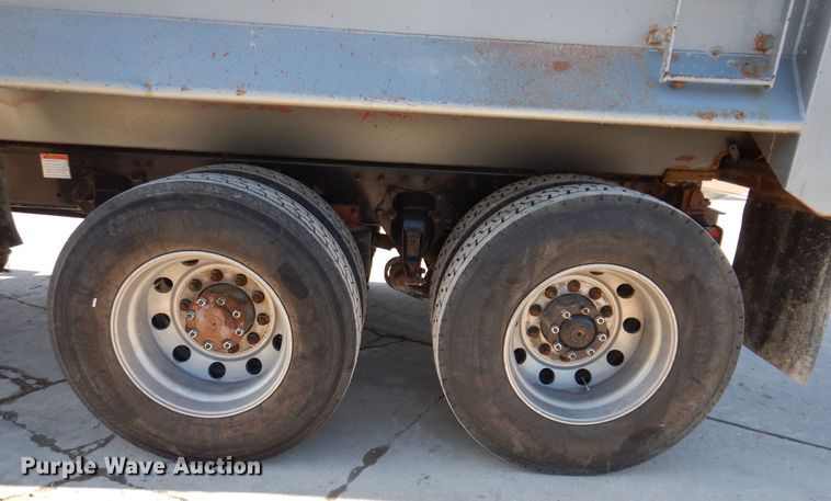 image for item DK5028 2009 Freightliner FLD120  dump truck