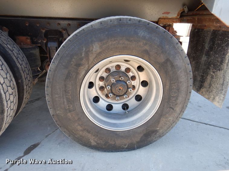 image for item DK5028 2009 Freightliner FLD120  dump truck