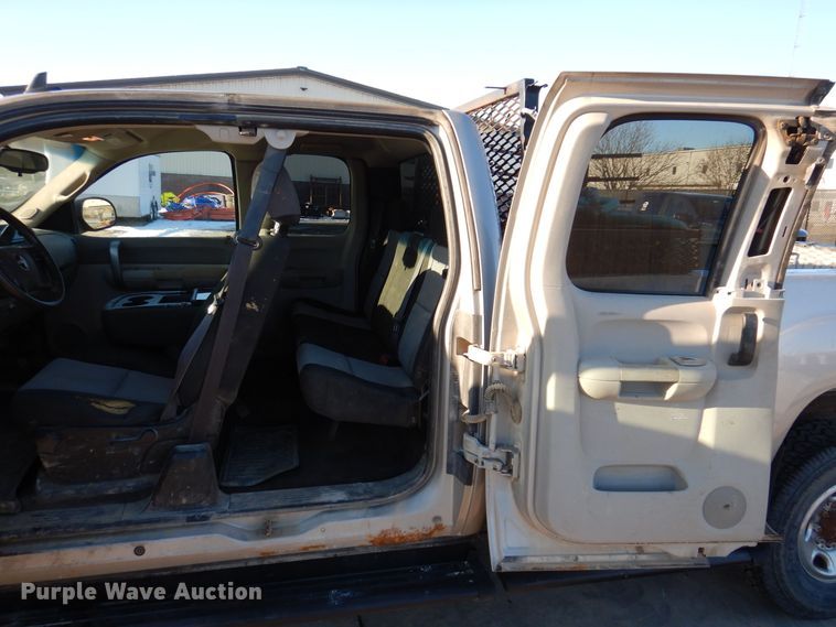 image for item DK5033 2008 GMC Sierra 2500HD  pickup truck