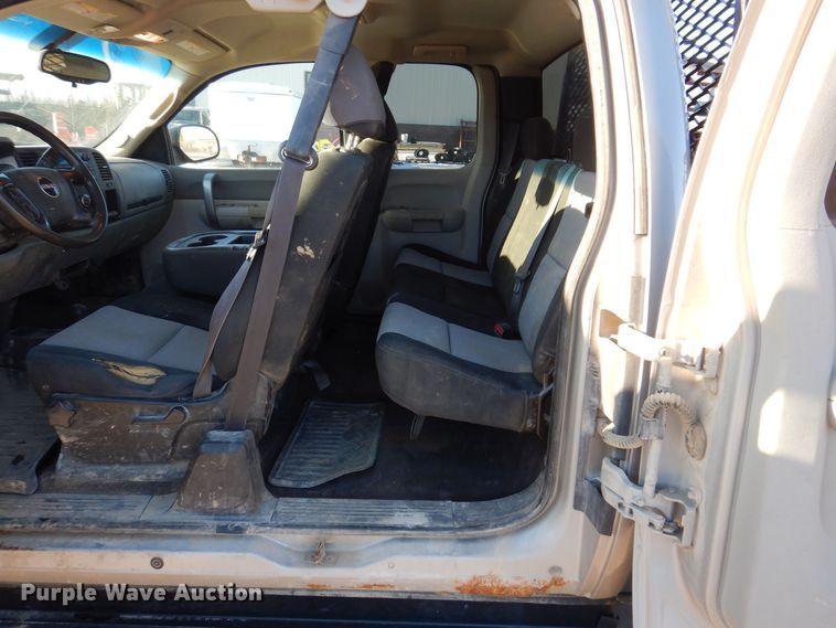 image for item DK5033 2008 GMC Sierra 2500HD  pickup truck