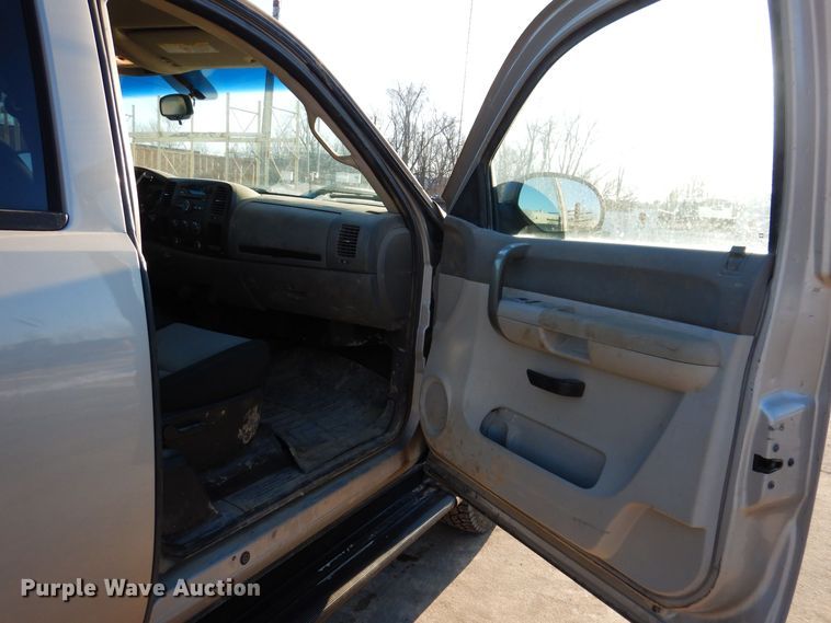 image for item DK5033 2008 GMC Sierra 2500HD  pickup truck