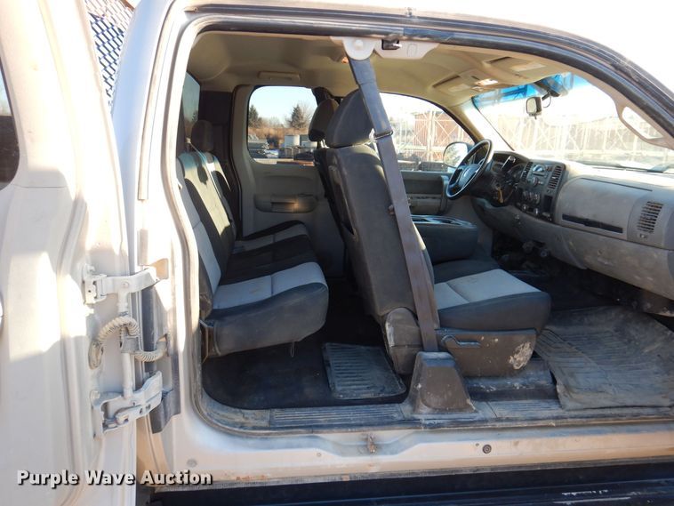 image for item DK5033 2008 GMC Sierra 2500HD  pickup truck