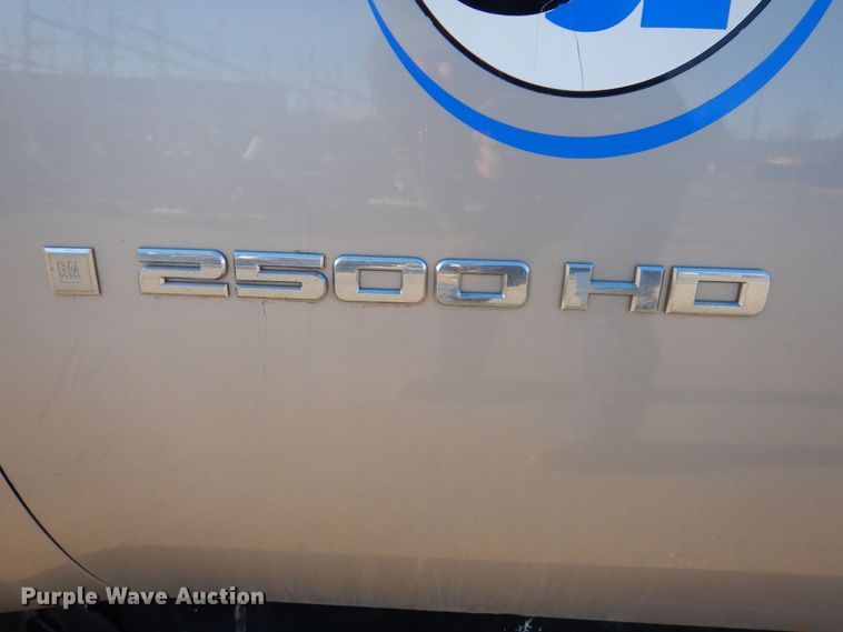 image for item DK5033 2008 GMC Sierra 2500HD  pickup truck