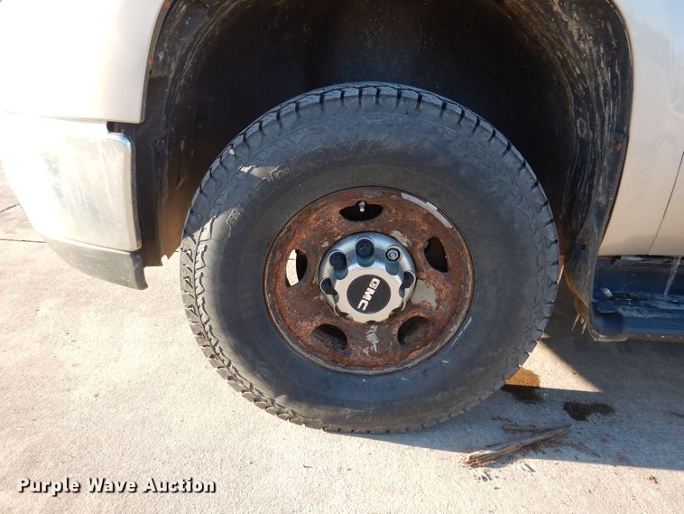 image for item DK5033 2008 GMC Sierra 2500HD  pickup truck