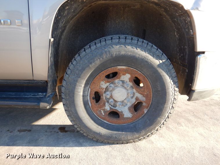 image for item DK5033 2008 GMC Sierra 2500HD  pickup truck