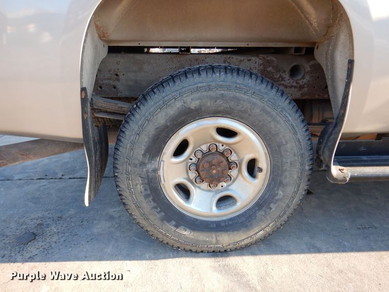 image for item DK5033 2008 GMC Sierra 2500HD  pickup truck