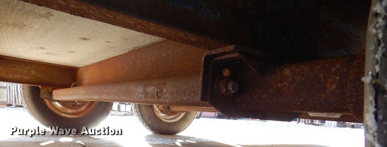 image for item DK5034 2002 United Express  enclosed cargo trailer with lube system