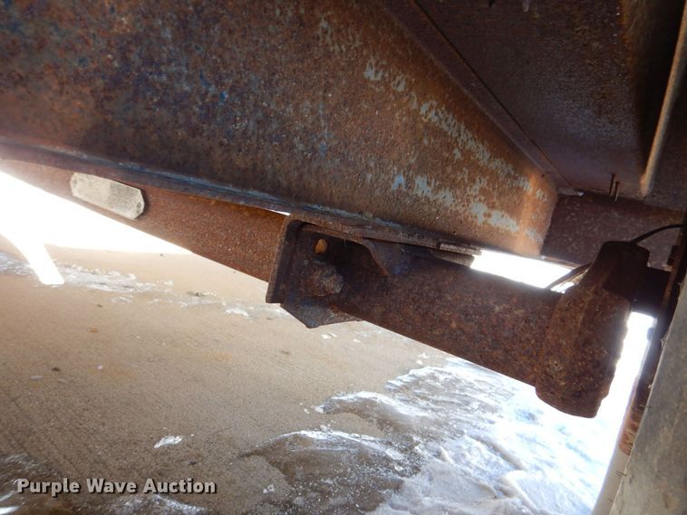 image for item DK5034 2002 United Express  enclosed cargo trailer with lube system